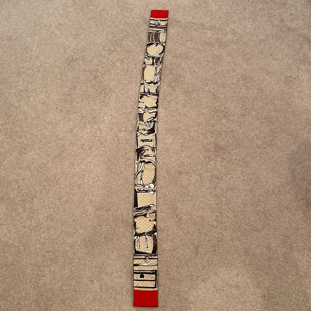 New Louis Vuitton scarf